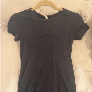 Lululemon swiftly tshirt